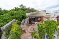 더 록 사무이 비치 리조트 Wat Sila Ngu Temple 주변 호텔