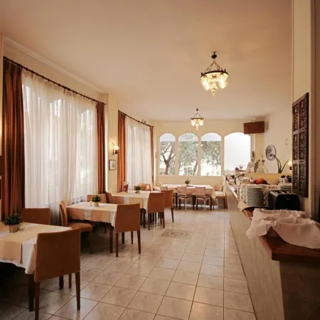 Adam's Hotel Отели рядом с достопримечательностью «Новый музей Акрополя»