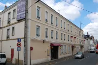 Hôtel des Couronnes Châteaudun Các khách sạn ở Bonneval