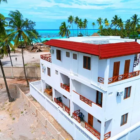 Zanzicrown Hotel