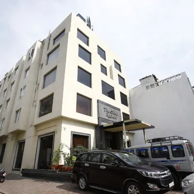 The Grand Radiant โรงแรมใกล้มหาวิทยาลัย Lucknow