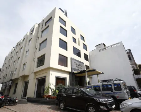 The Grand Radiant Hotéis em Lucknow