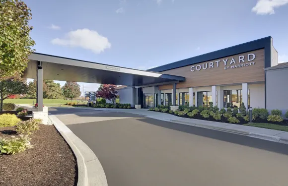 底特律南菲爾德萬怡酒店