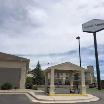 Summit Suites