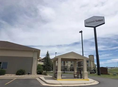 Summit Suites