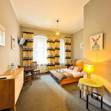 Expolis Residence - Rooms & Apartments Отели рядом с достопримечательностью «Мальтанское озеро»