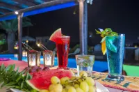 Holiday Beach Resort Santorini - Bares