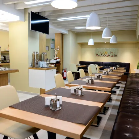 Alexandar Square Boutique Hotel