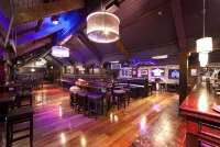 Court Yard Hotel - bar