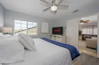 A Lakeside Retreat - The Birdhouse SD, Pool, Spa, Fire Pit, Game Room
