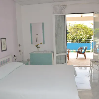 Hotel Villa Tre Sorelle Hotels near Sorgeto Hot Spring Bay