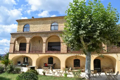 Mas d'Asvin - Chambres d'hôtes Hôtels à : Saint-Jean-de-Ceyrargues