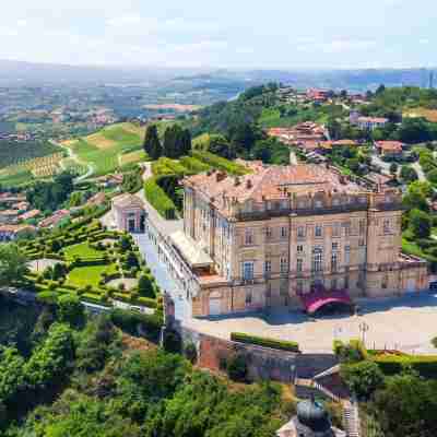Castello di Guarene Hotel Exterior