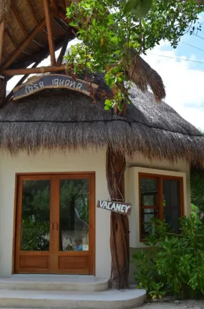Casa Iguana Holbox - Beachfront Hotel Отели в г. Ольбокс