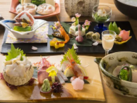 Tachibana Shikitei Hotels in Kaga