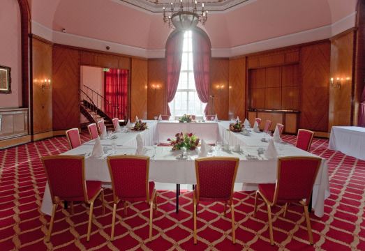 아델피 호텔 객실