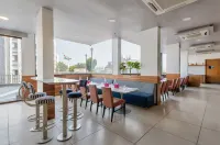 진저 수라트 시티 센터