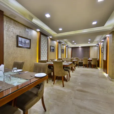 Clarks Inn Srinagar