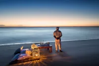 Rio Azul Hotels in Inhassoro