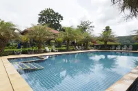 ชมวิว รีสอร์ท - ที่มีสระว่ายน้ำ