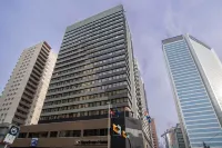 Sandman Signature Calgary Downtown Hotel Hotels near Harry Hays Building