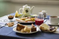 Amadei Hotel Blumen Hotels in Пезаро
