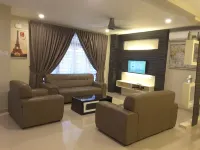 Laman Kurnia Holiday House Hotels in Sering