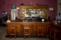 Bahnhof Hotel Aus - Bares