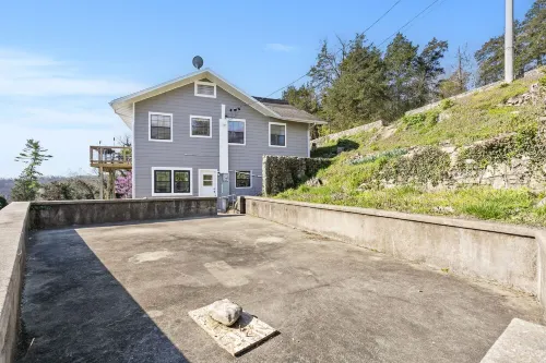 New Listing! WELCOME to your AMAZING RETREAT! Great for couples or families!