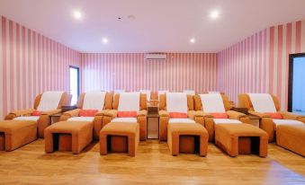 Lopi Hotel