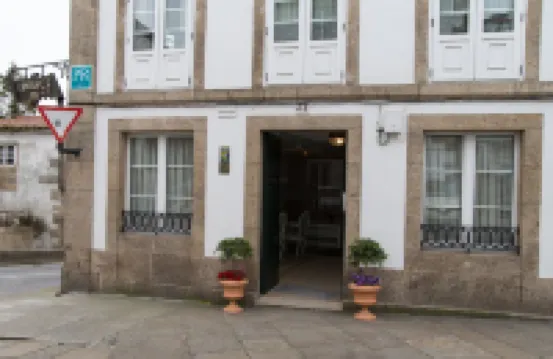 Linares Rooms Santiago โรงแรมใกล้Praza da Quintana