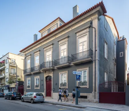 Oporto Serviced Apartments - Cedofeita Отели в г. Седофейта