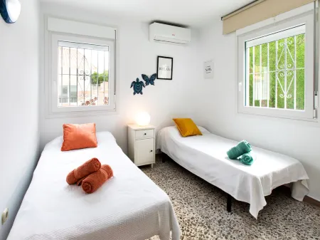 Delfines Отели рядом с достопримечательностью «Сады Серро»