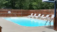 Hickory Hollow Resort Hotels in Tom Township