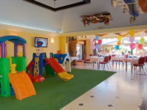 Golden Sand Hotel فنادق في خيوس