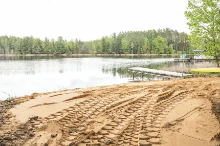 Entire Home in the heart of Sugar Camp on beautiful Bass Lake. No Cleaning Fee!!