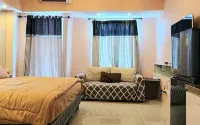 Studio Plus at Apartment Tanglin Surabaya (Miracle) Hôtels à : Lakarsantri