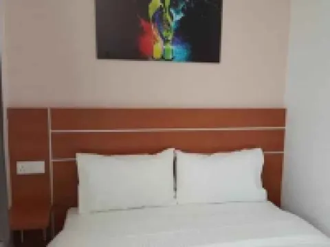 โรงแรมโดตา โรงแรมในอาโลร์เซอตาร์