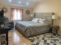 Amazing 3 Bedroom Apt&Porch  1.8 Miles from Beach 45 Minutes Driving to Salem MA