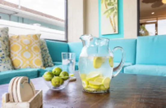 私人泳池 + 日光室海灘度假屋在馬納提