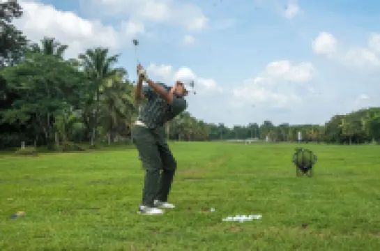 โรอาริง ริเวอร์ รีสอร์ท