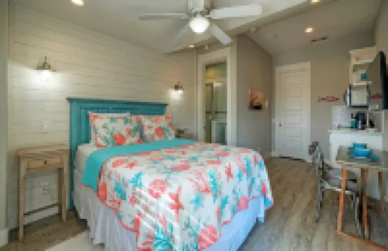 Sailfish at Trout Street Waterfront Escape + Patio Walk to Port A Nightlife