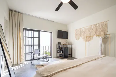 Casa Lumos - Minimalist Comfort Suites in Centro Historico