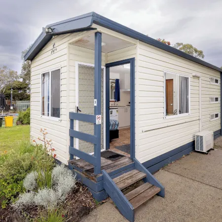Pet Friendly Stays - Big4 Aireys Inlet