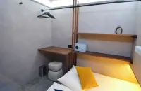 The Hyve Capsule Hostel Amsterdam Hotel di Bos en Lommer