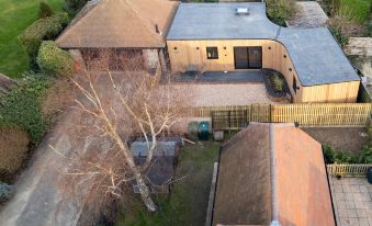 Modern 2-Bed Cabin Near West Wittering Beach