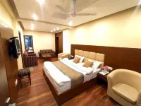 Hotel Samrat on Mall Road with Complimentary Parking