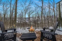 Mirror Villas - Modern Retreat with Private Hot Tubs and Mountain View