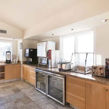 Sandpiper Lodge - Santa Barbara
