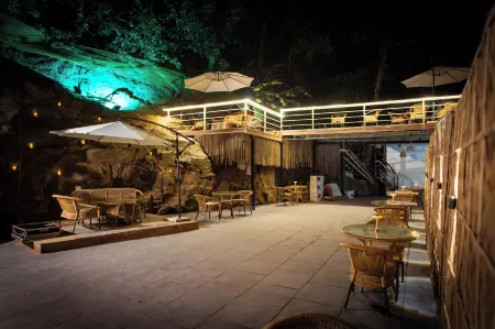 Cali Stays & Cafe By the Bay Отели в г. Chapora